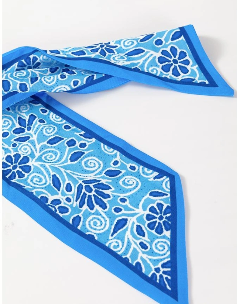 Blue Floral Print Pocketed Front Knot High Waist Casual Shorts