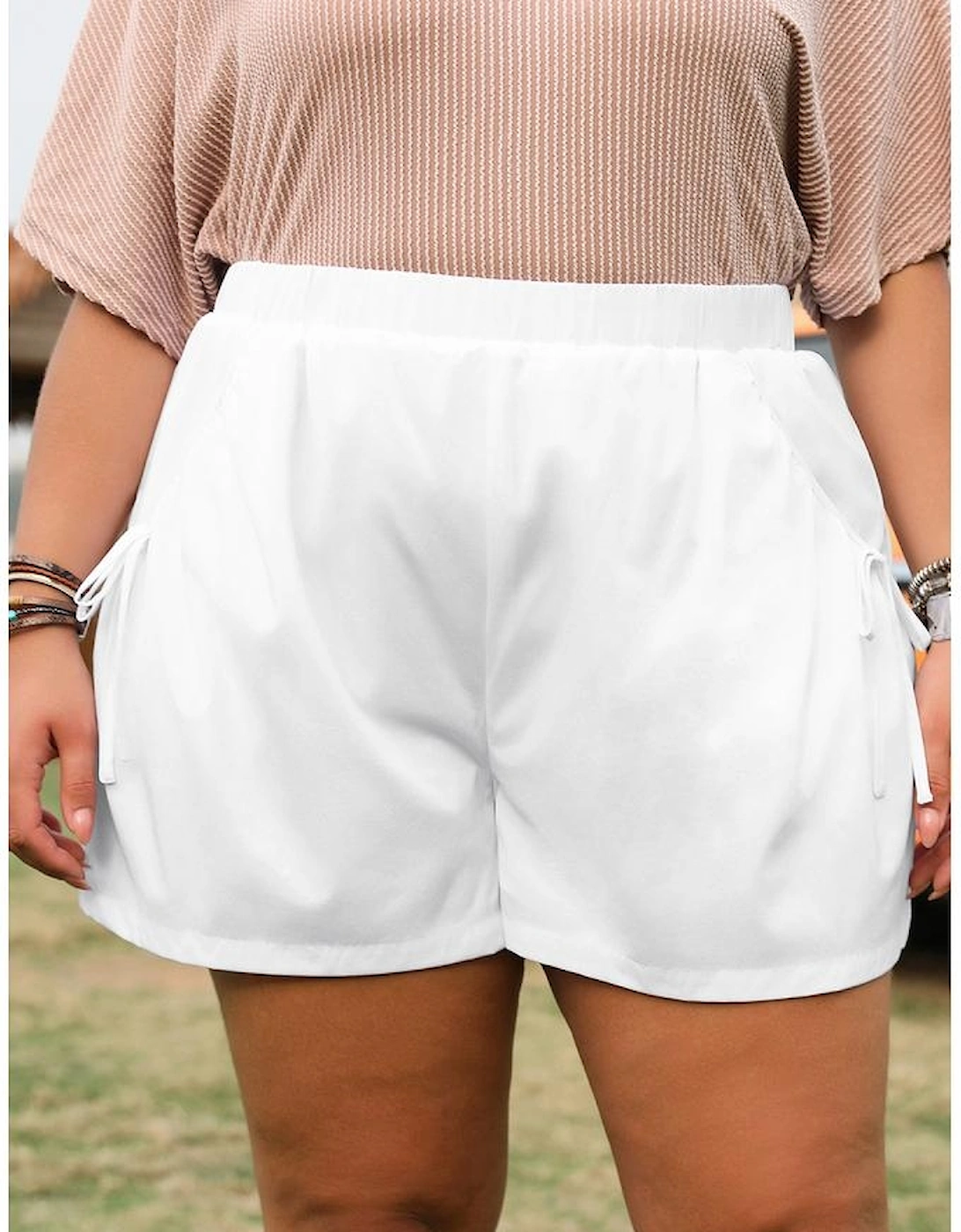 White Bow Decor Pockets Plus Size Shorts