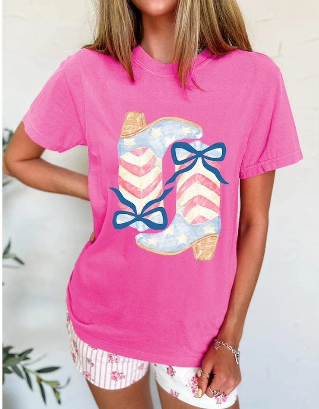 Sachet Pink Flag Pattern Boots Bow Accent Casual Graphic Tee