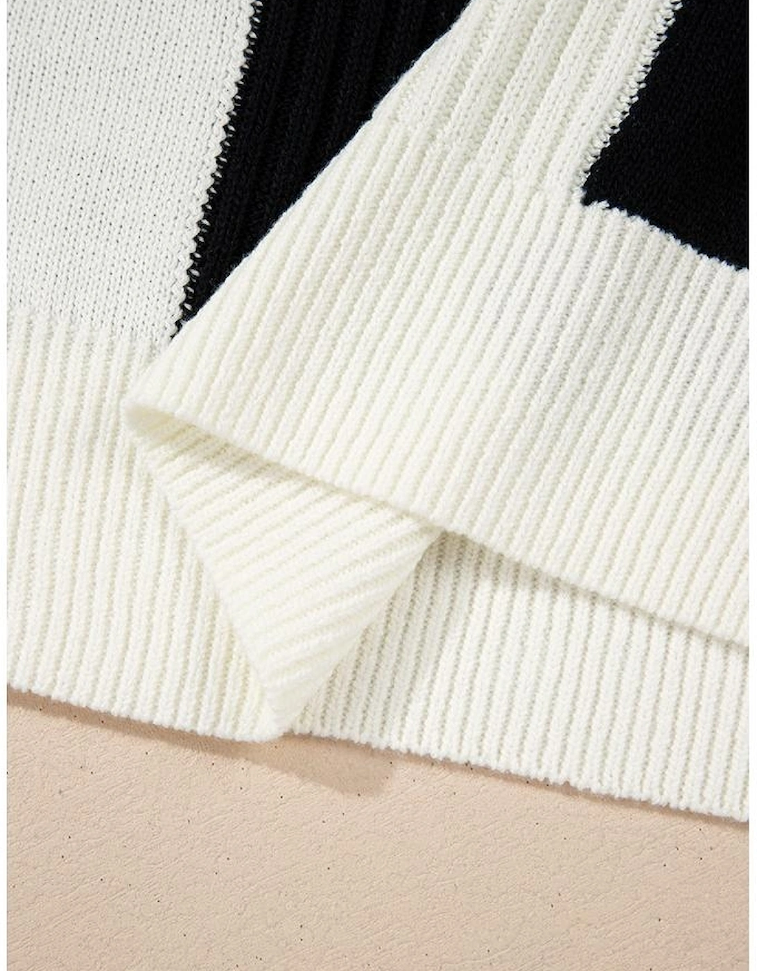 Black Checkered Color Block Crew Neck Short Sleeve Sweater