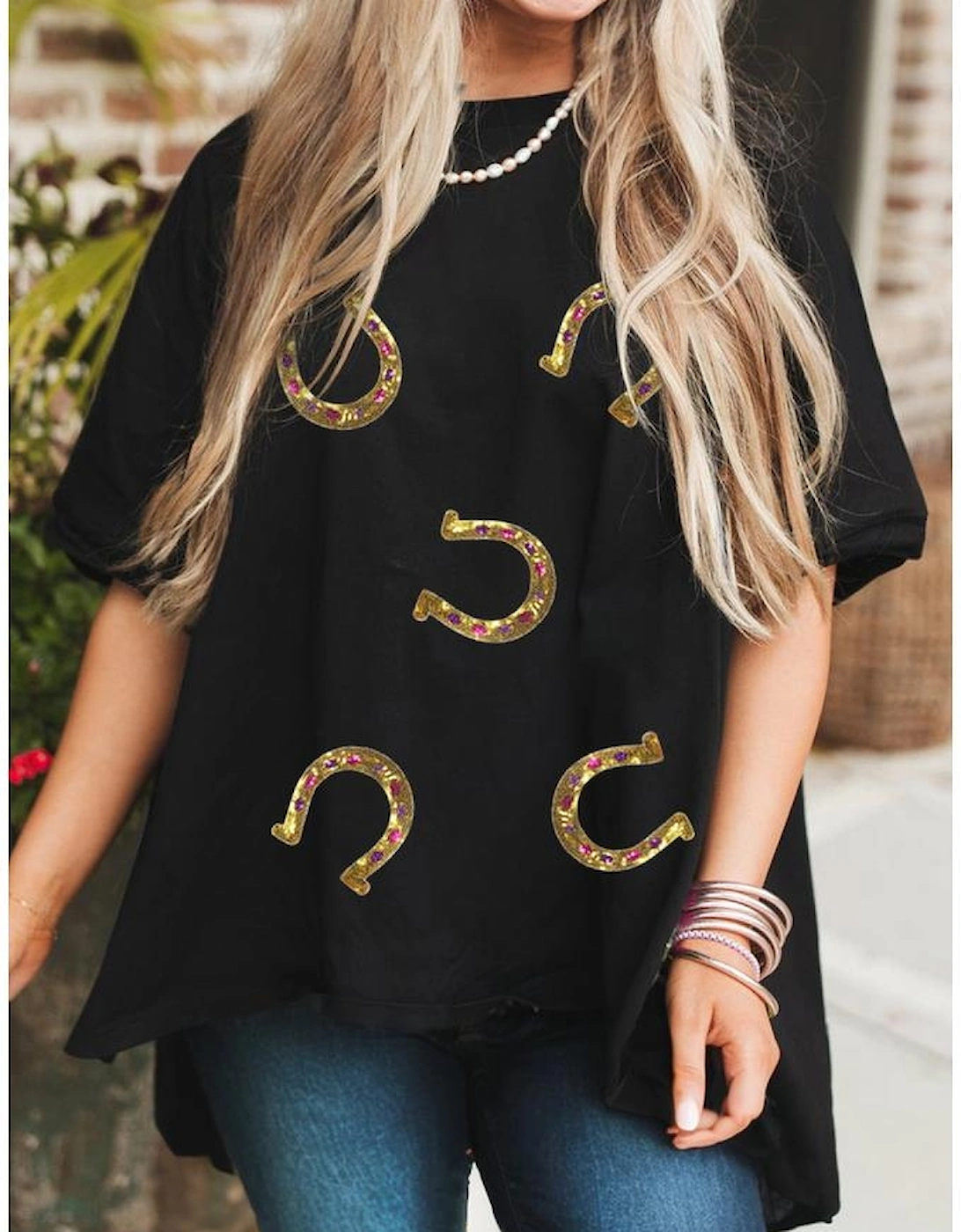 Black Western Shiny Horseshoes Pattern High Low Hem Casual T Shirt