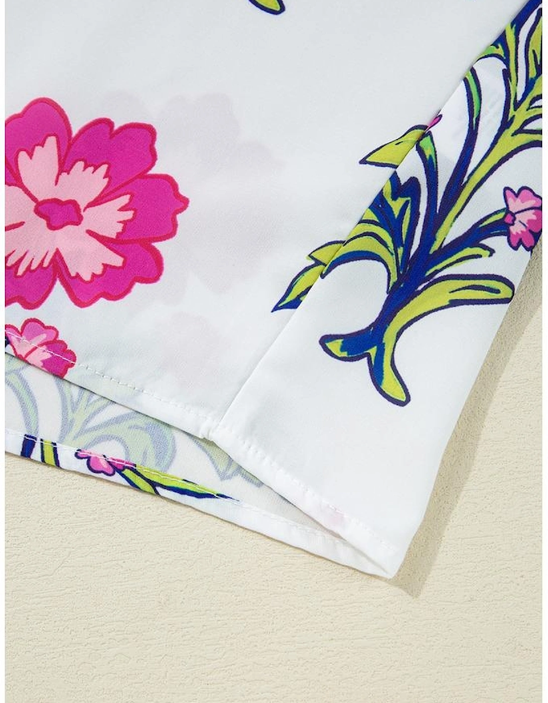 Rose Vintage Floral Print Contrast Notched V Neck Plus Size Summer Blouse