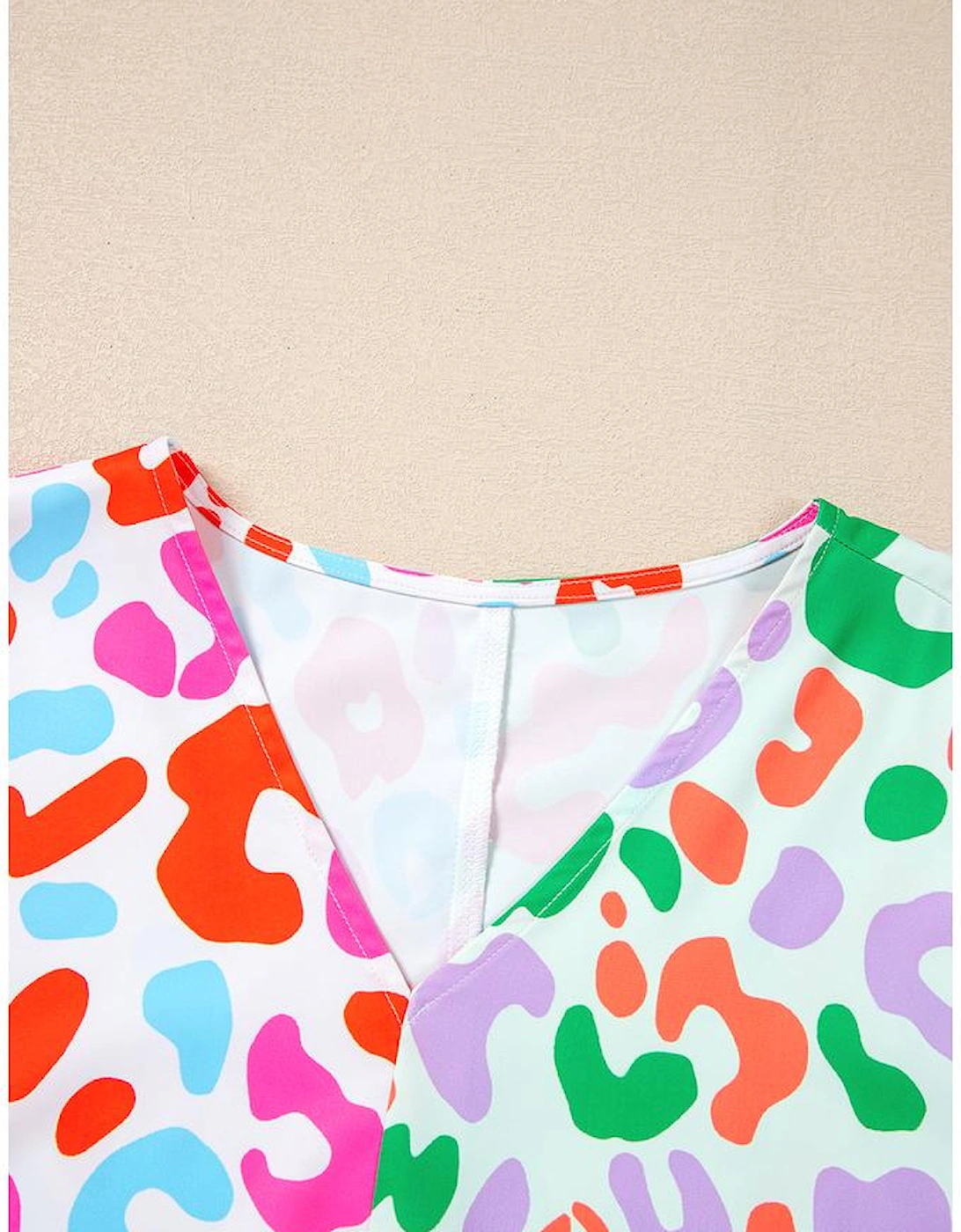 Green Contrast Leopard Print V Neck Short Sleeve Blouse