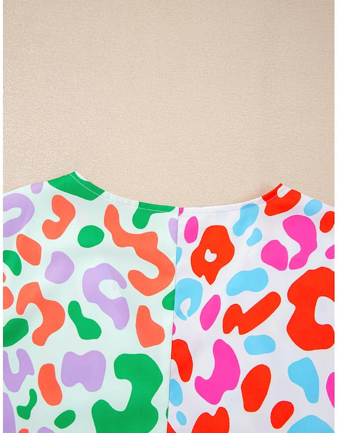 Green Contrast Leopard Print V Neck Short Sleeve Blouse