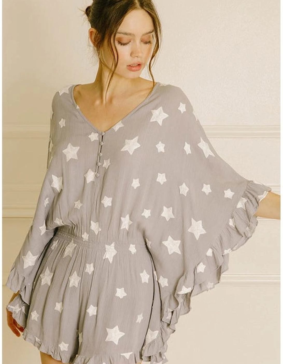 Gray Star Print Crinkle Textured Kimono Ruffle Sleeve Romper