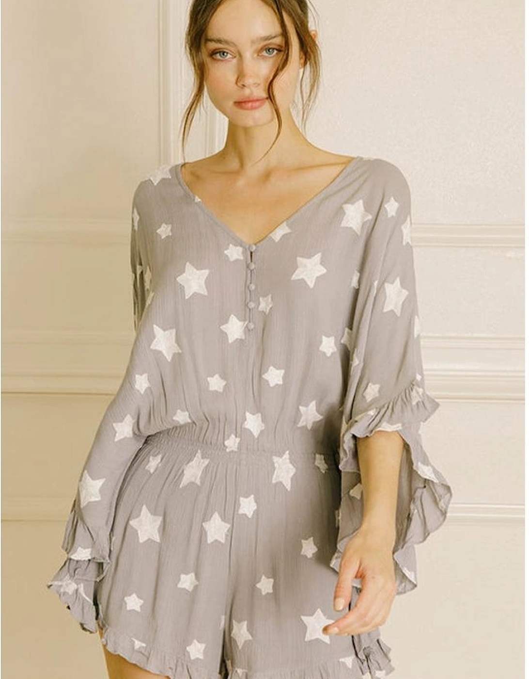 Gray Star Print Crinkle Textured Kimono Ruffle Sleeve Romper