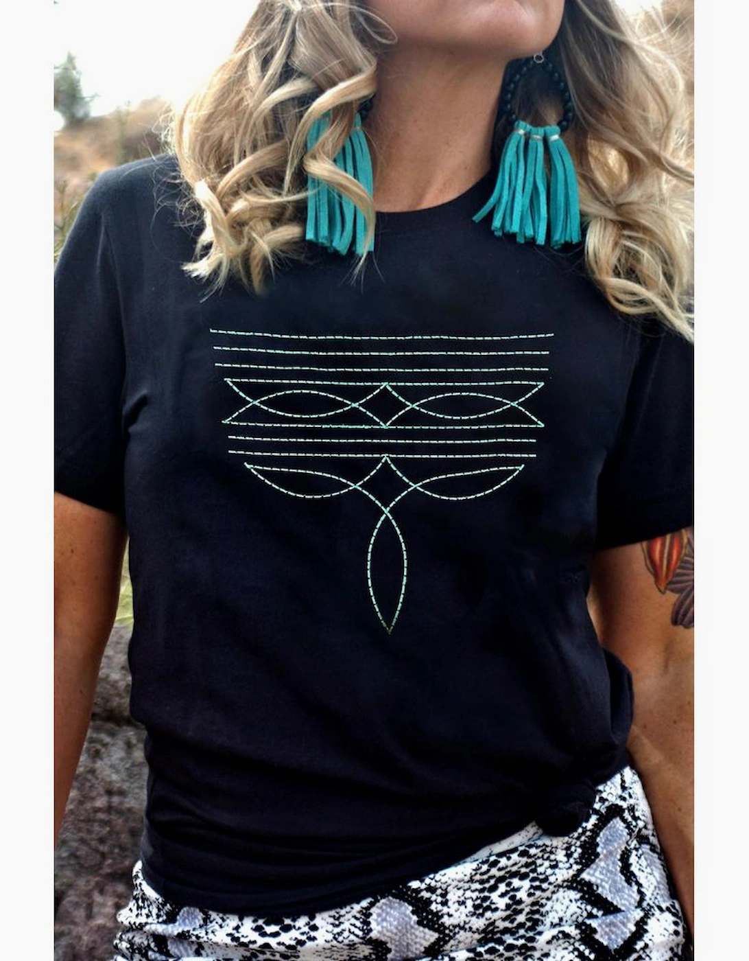 Black Western Fashion Geometric Embroidered T Shirt