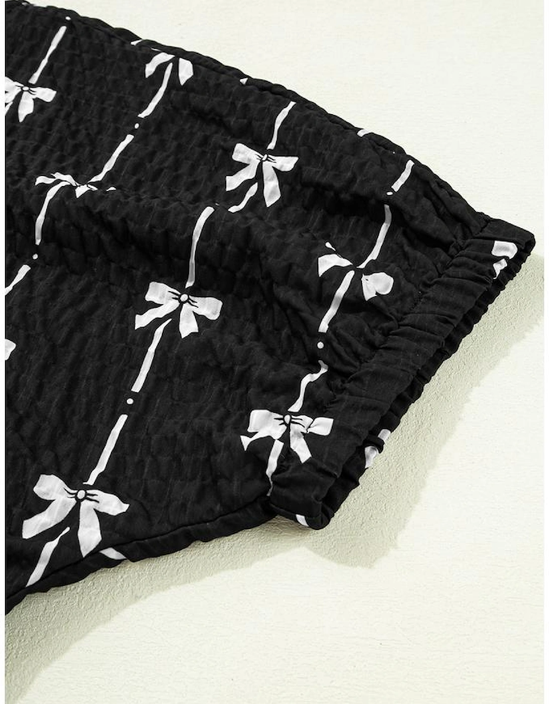 Black Bow Print Puff Short Sleeve Top