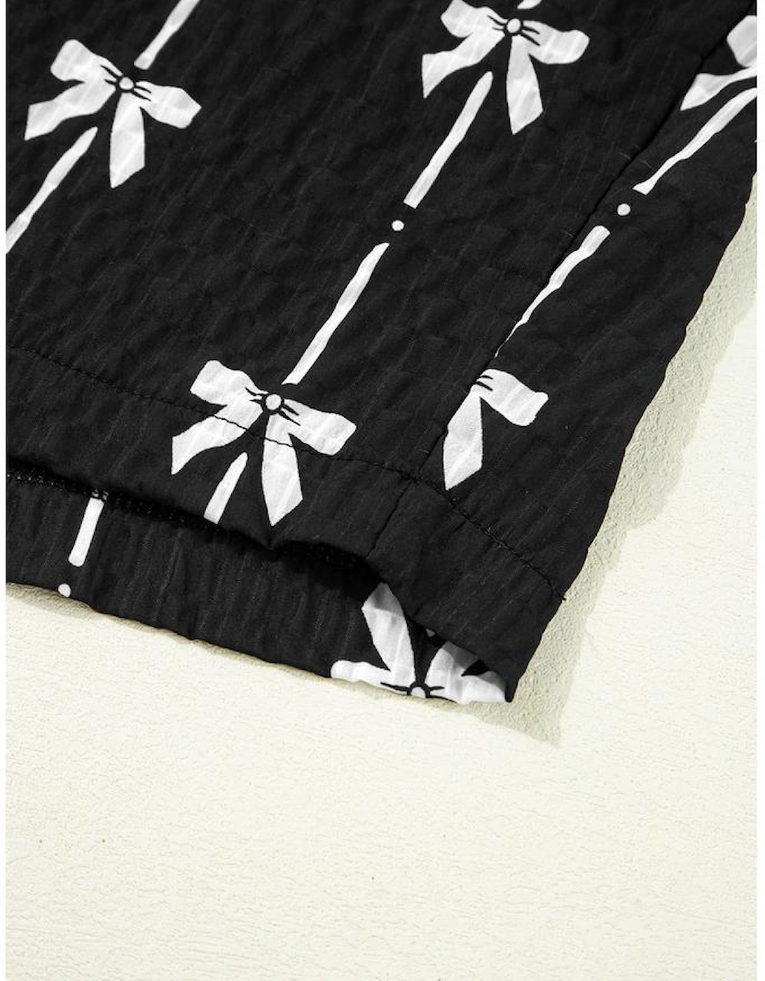 Black Bow Print Puff Short Sleeve Top