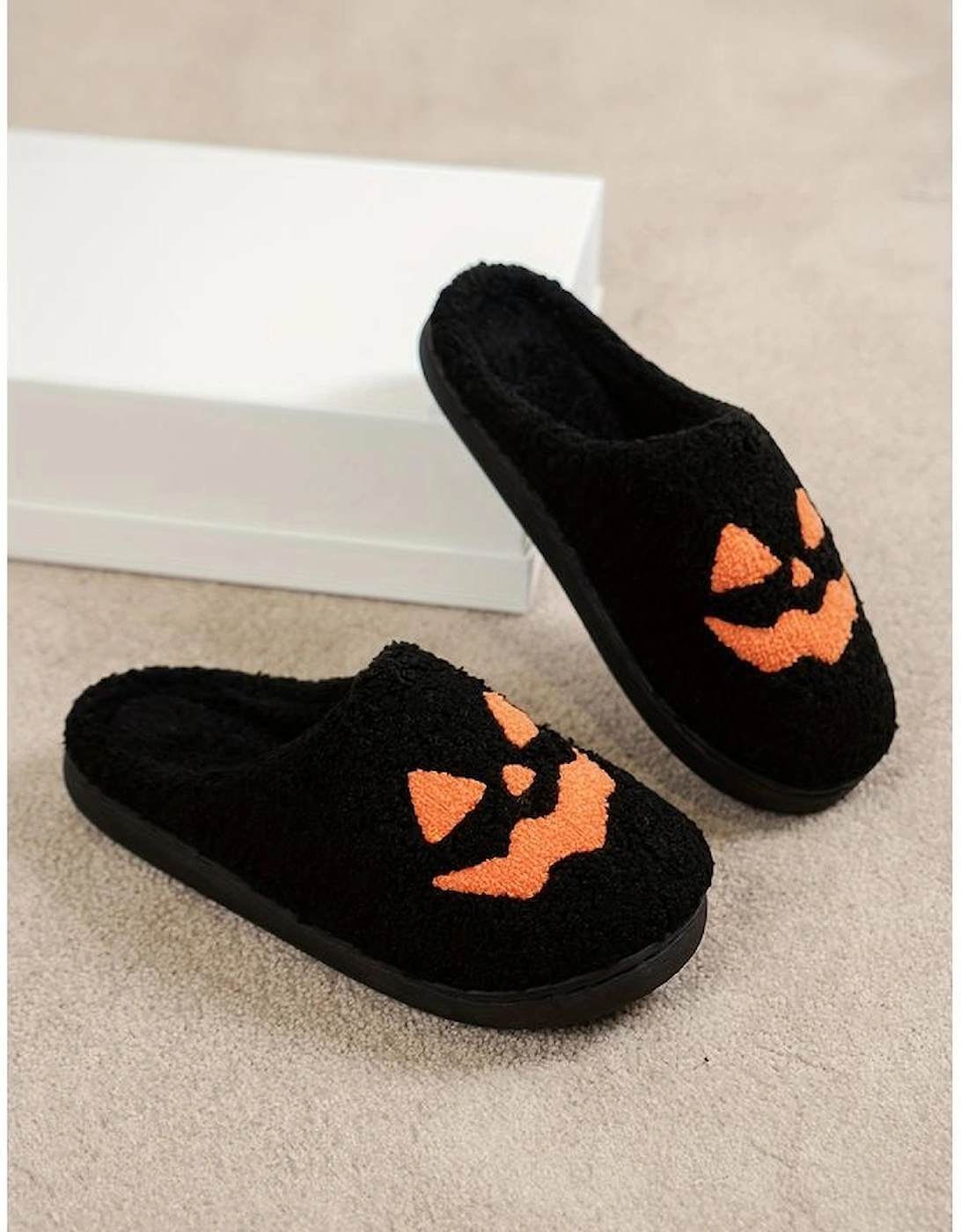 Black Halloween Pumpkin Face Graphic Plush Slippers