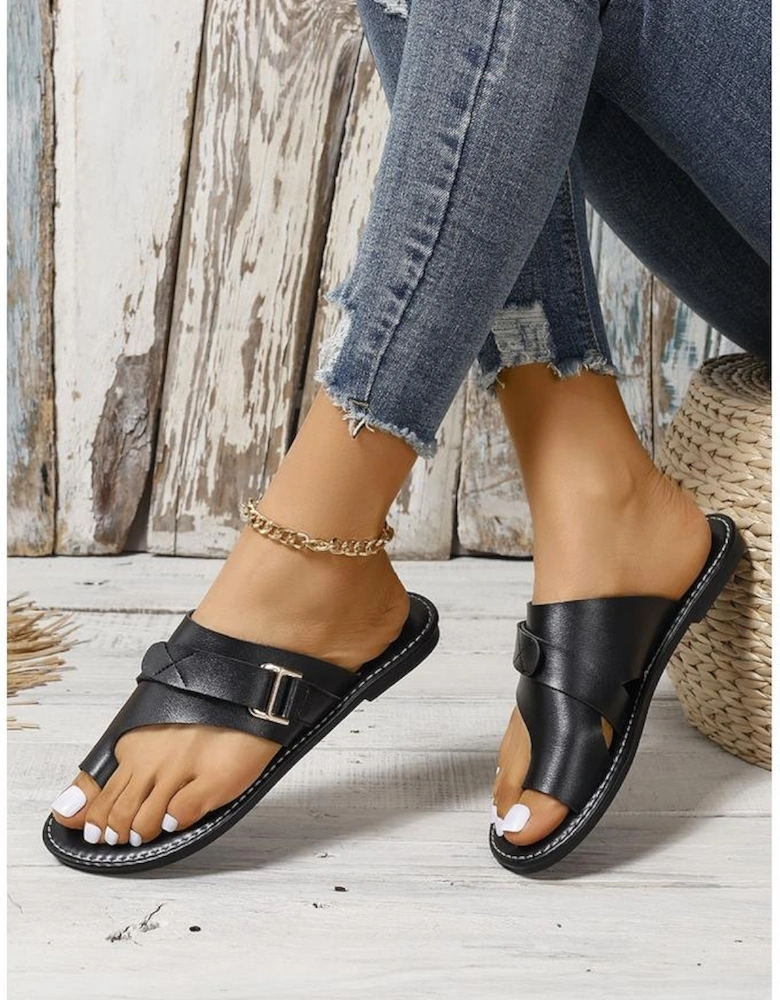 Black Toe Ring Flat Sandal Slippers