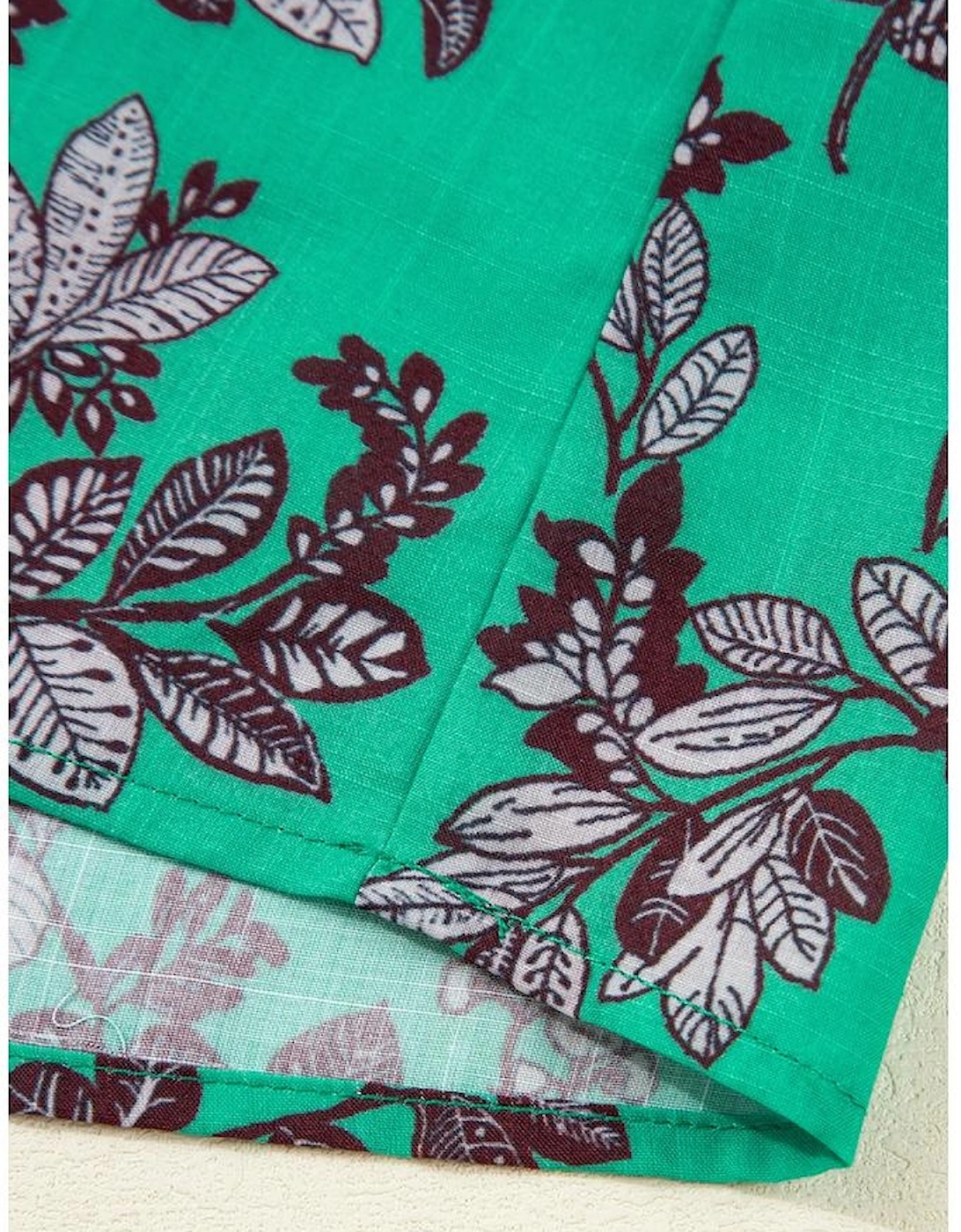 Green Leaves Print Contrast Trim V Neck Shirred Puff Sleeve Blouse