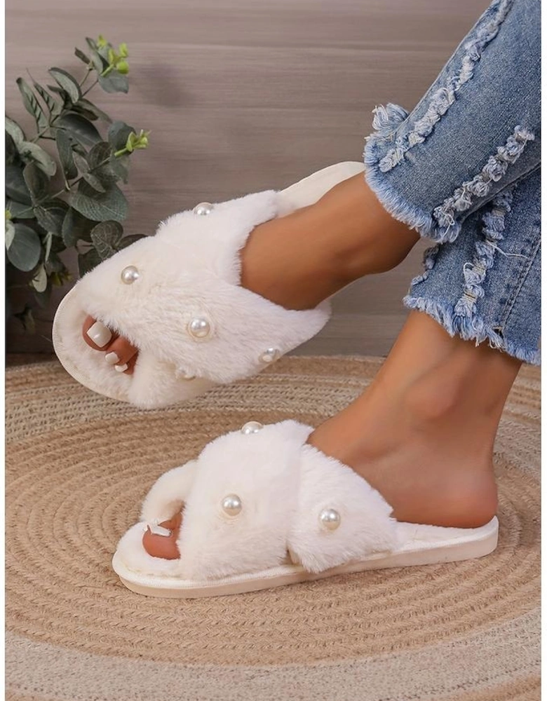 Azura Exchange White Pearl Decor Criss Cross Plush Slippers