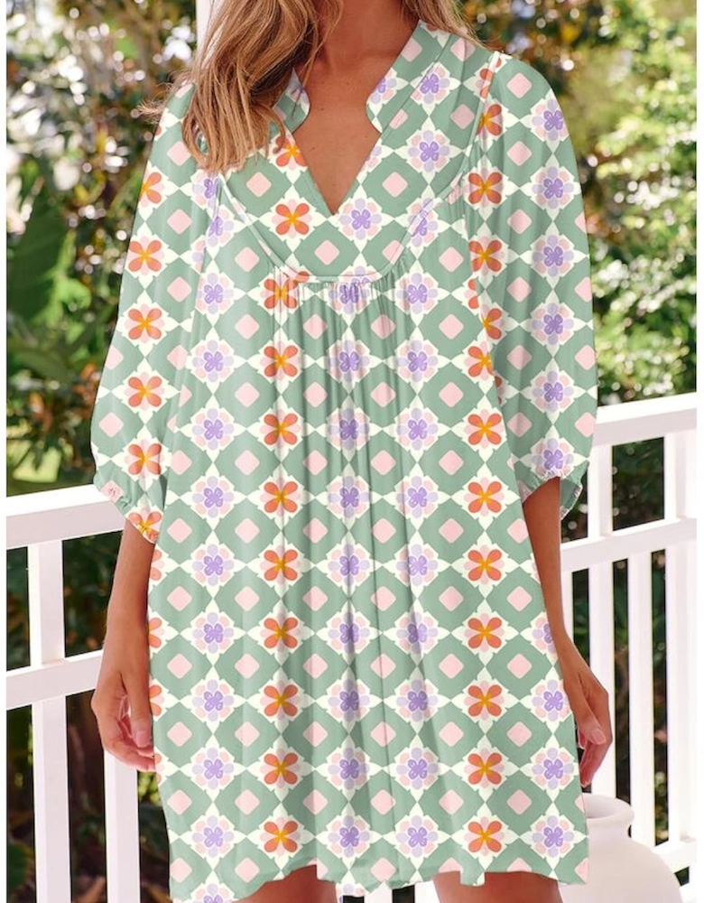 Green Geometric Floral Print 3/4 Sleeve Notched Neck Mini Dress