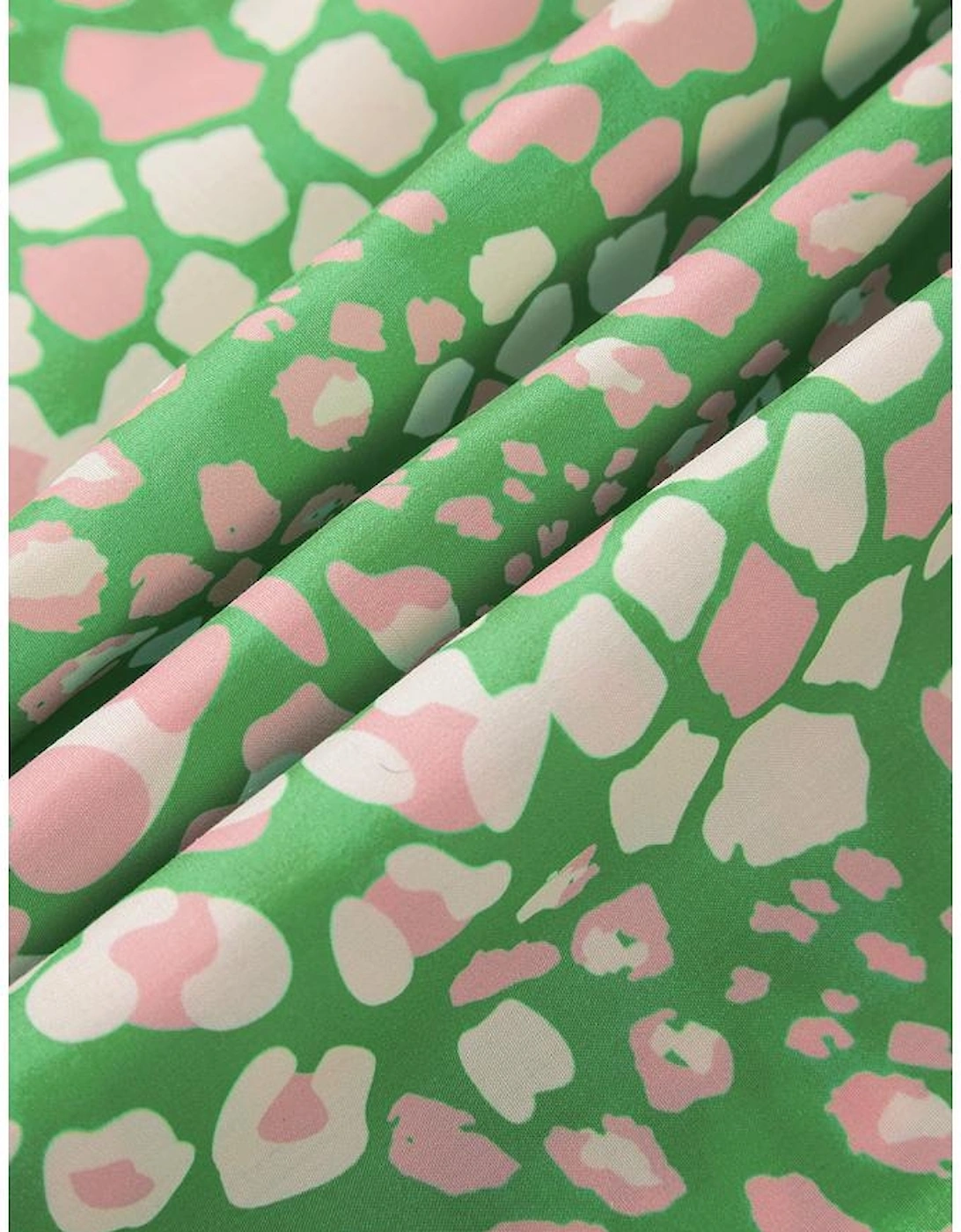 Green Plus Size Floral Tassel Tie Split Neck Puff Sleeve Blouse