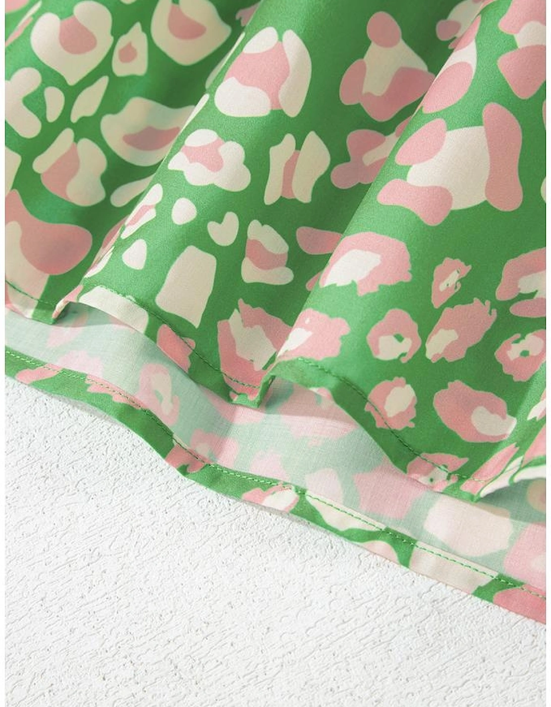 Green Plus Size Floral Tassel Tie Split Neck Puff Sleeve Blouse