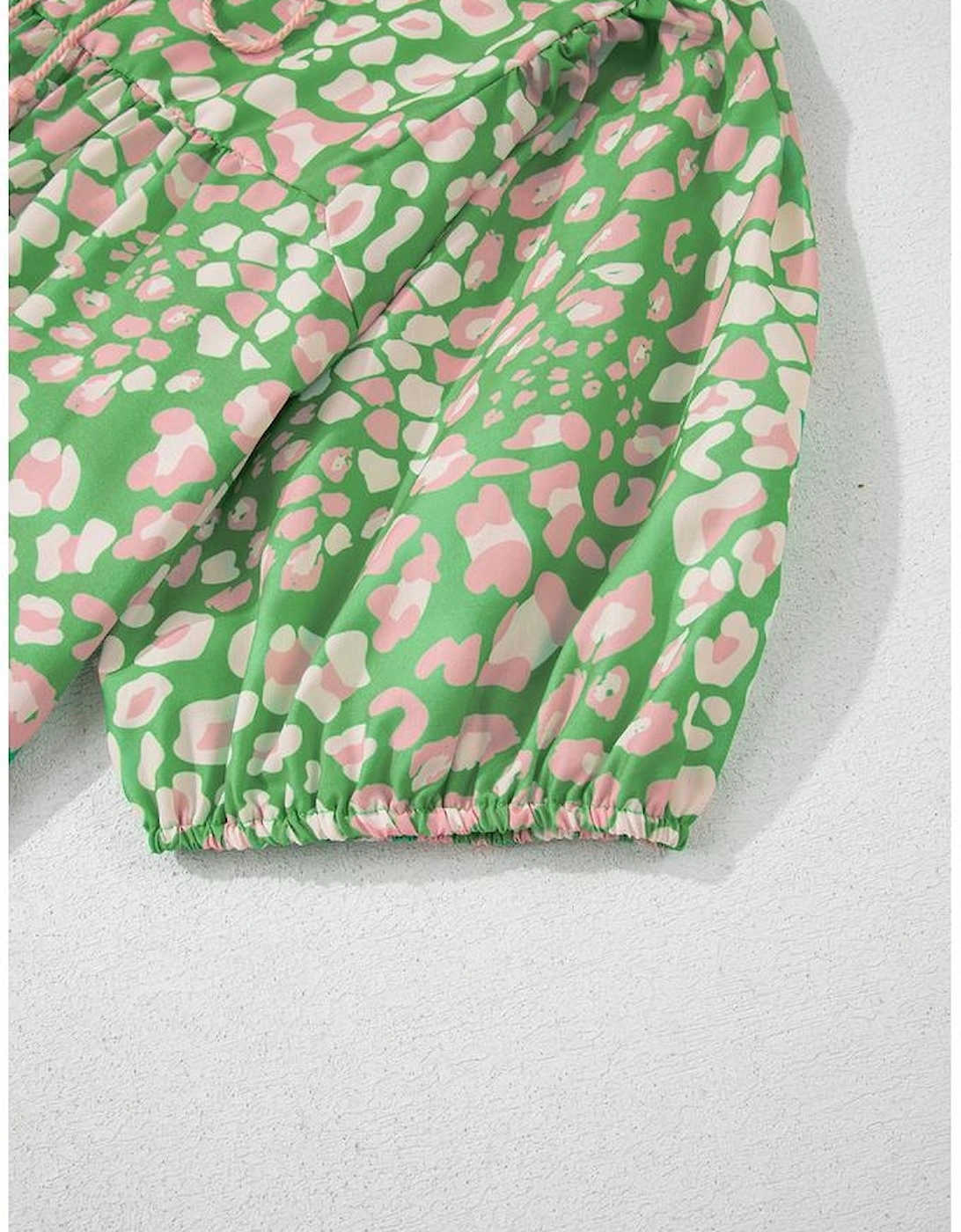 Green Plus Size Floral Tassel Tie Split Neck Puff Sleeve Blouse