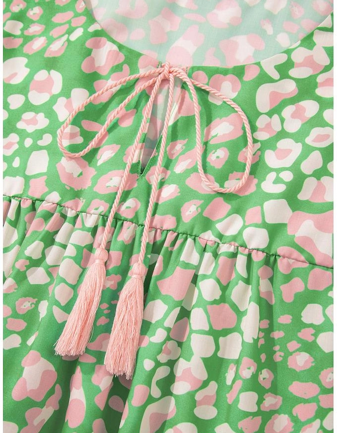 Green Plus Size Floral Tassel Tie Split Neck Puff Sleeve Blouse