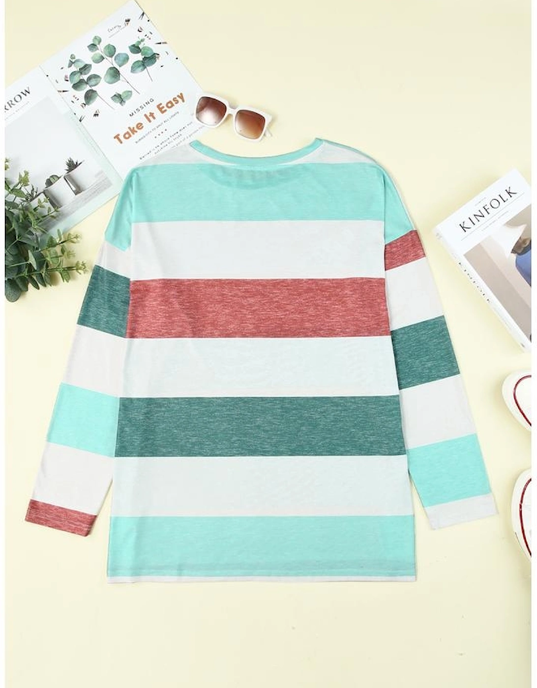 Green Plus Size Colorblock Pullover Top