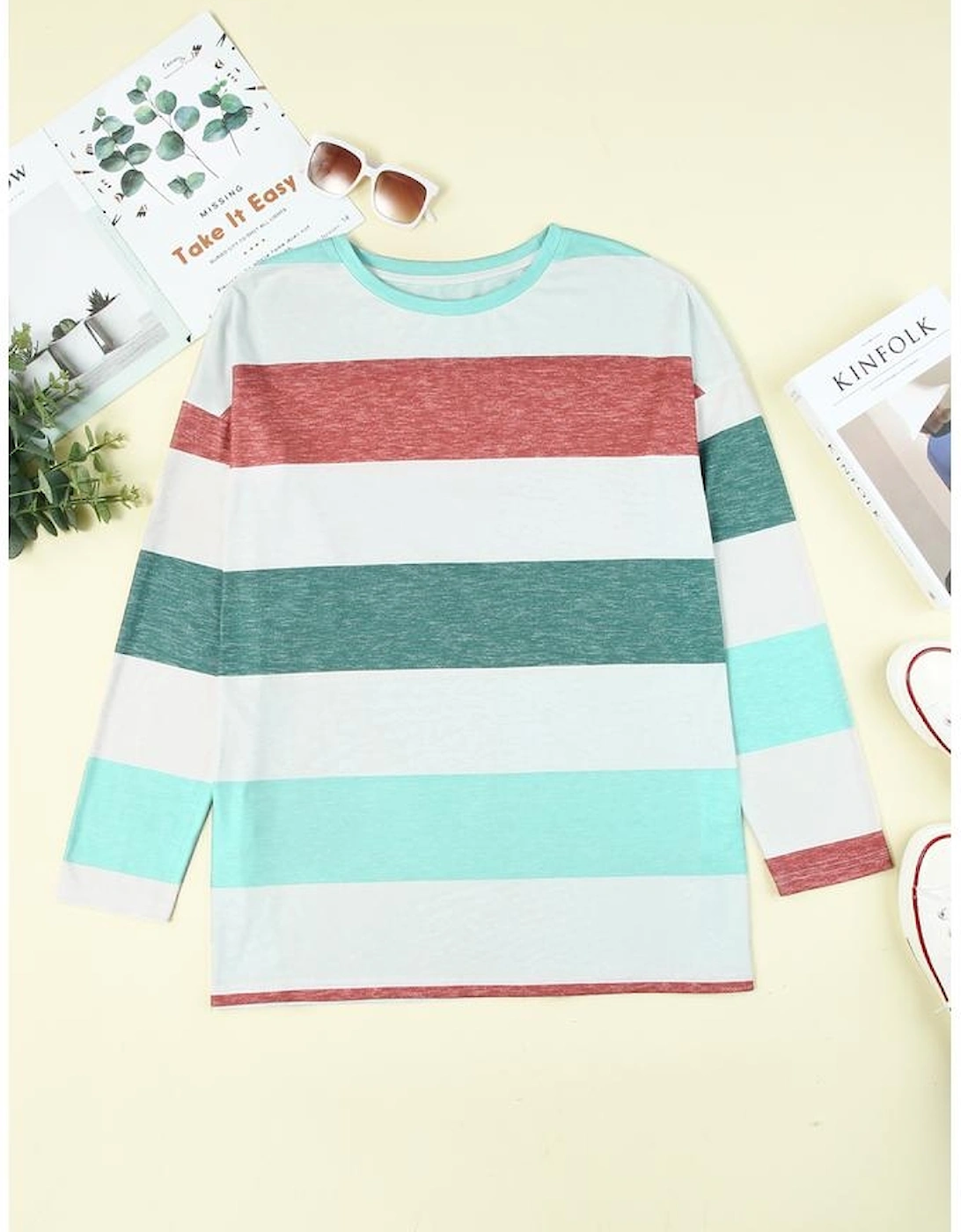Green Plus Size Colorblock Pullover Top