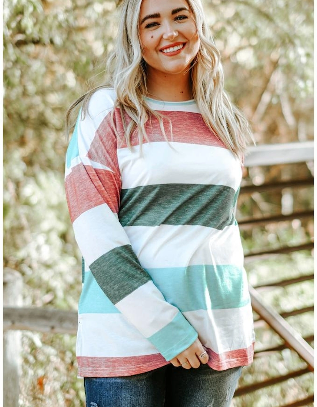Green Plus Size Colorblock Pullover Top