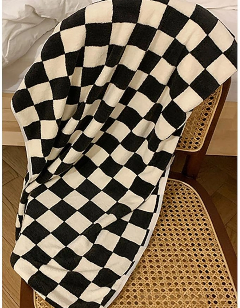 Azura Exchange Black Fuzzy Checkerboard Bath Towel Set