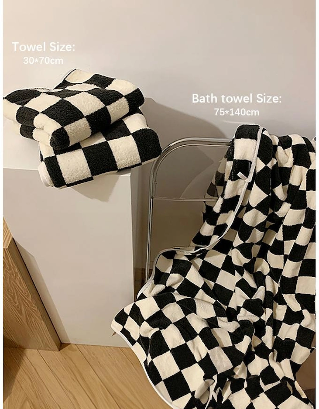 Azura Exchange Black Fuzzy Checkerboard Bath Towel Set
