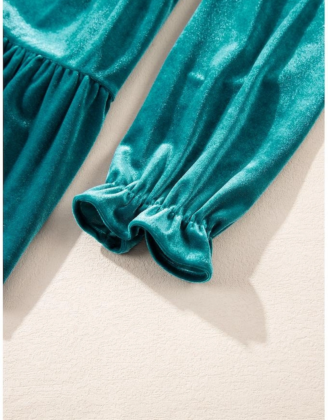 Sea Green Velvet V Neck Peplum Hem Puff Sleeve Blouse