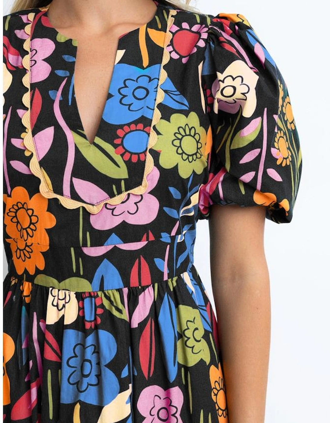 Black Retro Floral Printed Split Neck Maxi Dress