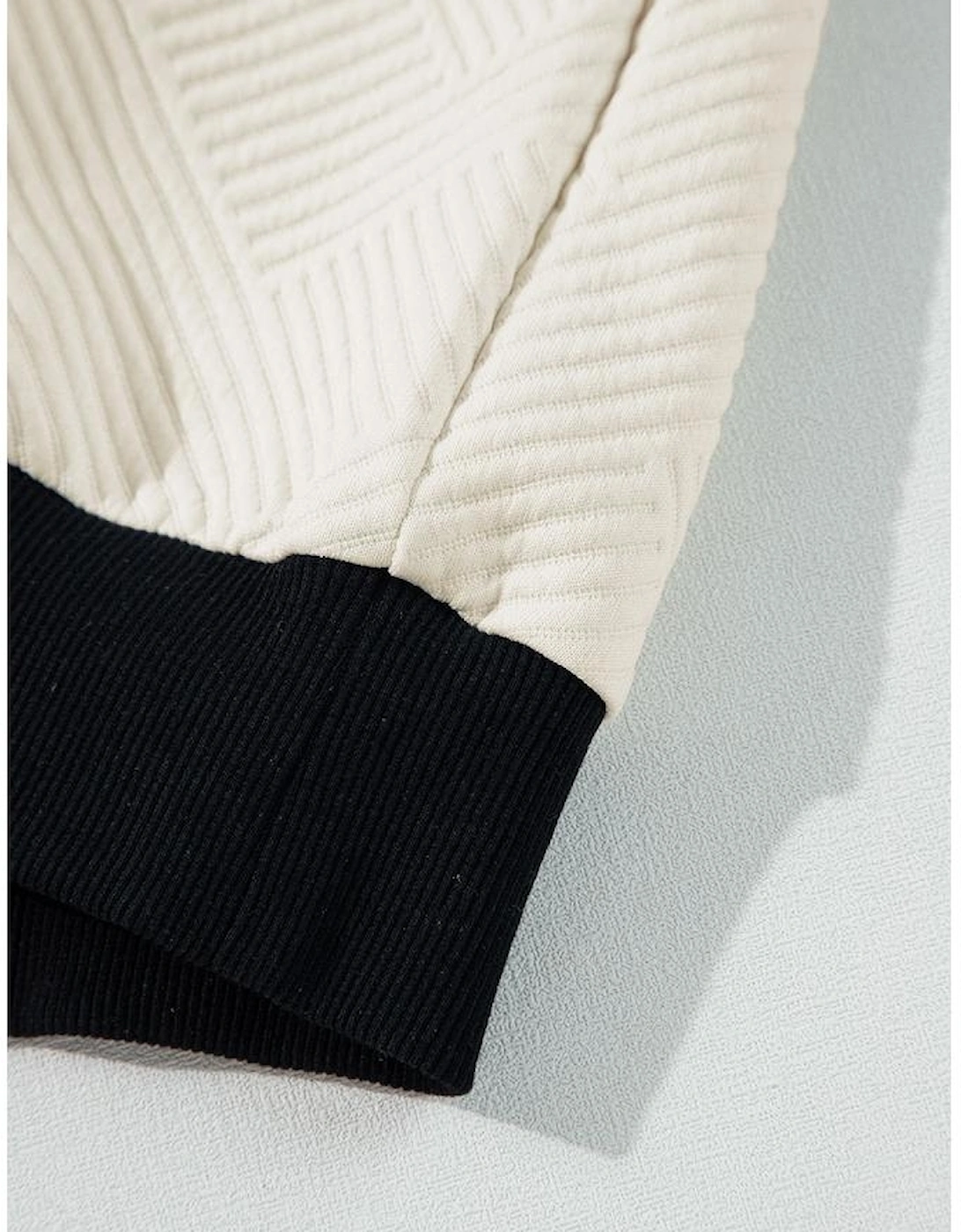 Jet Stream Color Block Edge Raglan Sleeve Crew Neck Textured Top