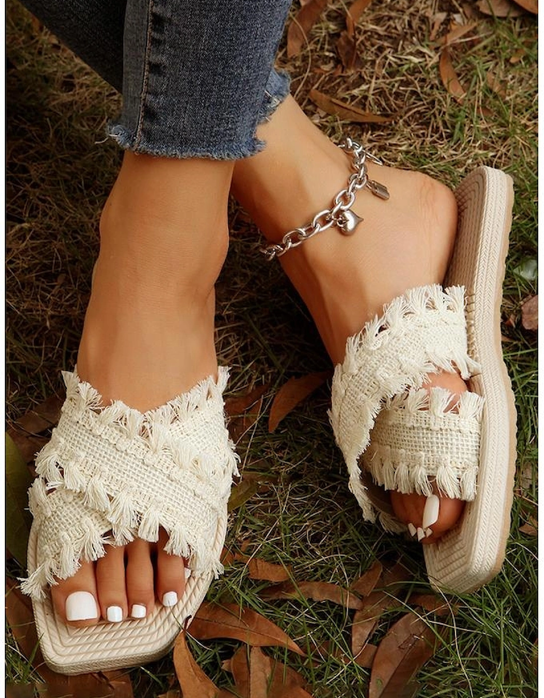 Azura Exchange Beige Tassel Woven Crossed Straps Flat Slippers