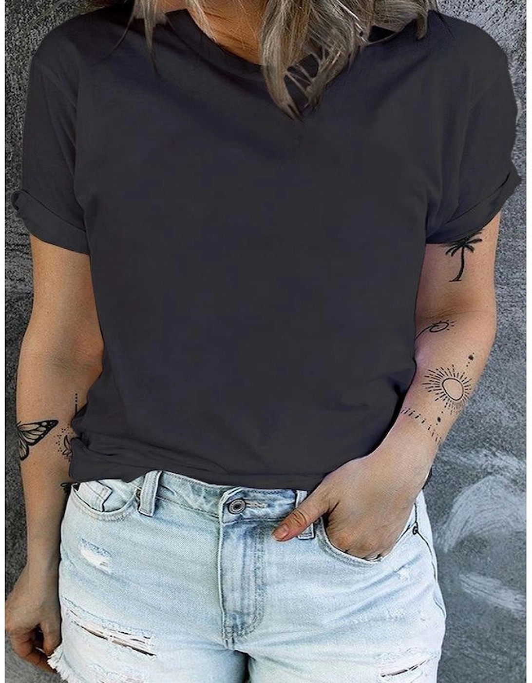 Black Round Neck Rolled Sleeve Plus Size T-shirt