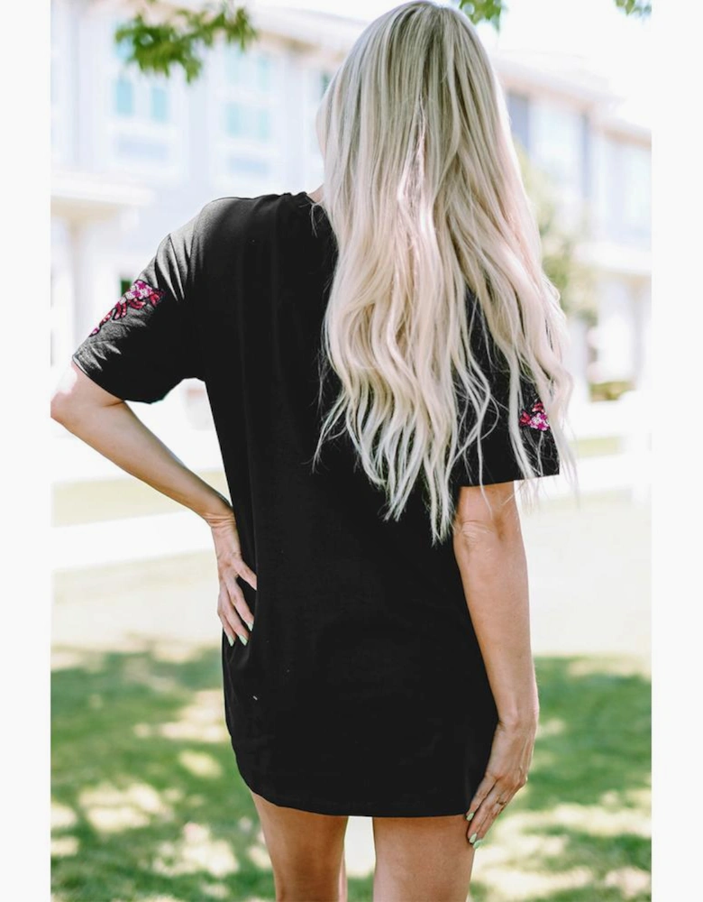 Black Sequin Crawfish Patched Crew Neck Tee