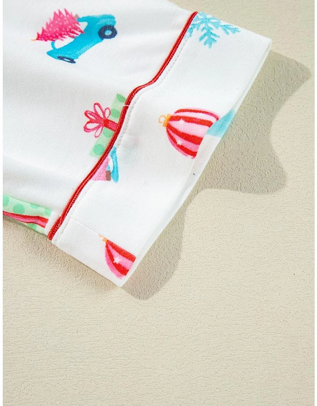 White Christmas Print Short Sleeve Shirt and Shorts Pajama Set