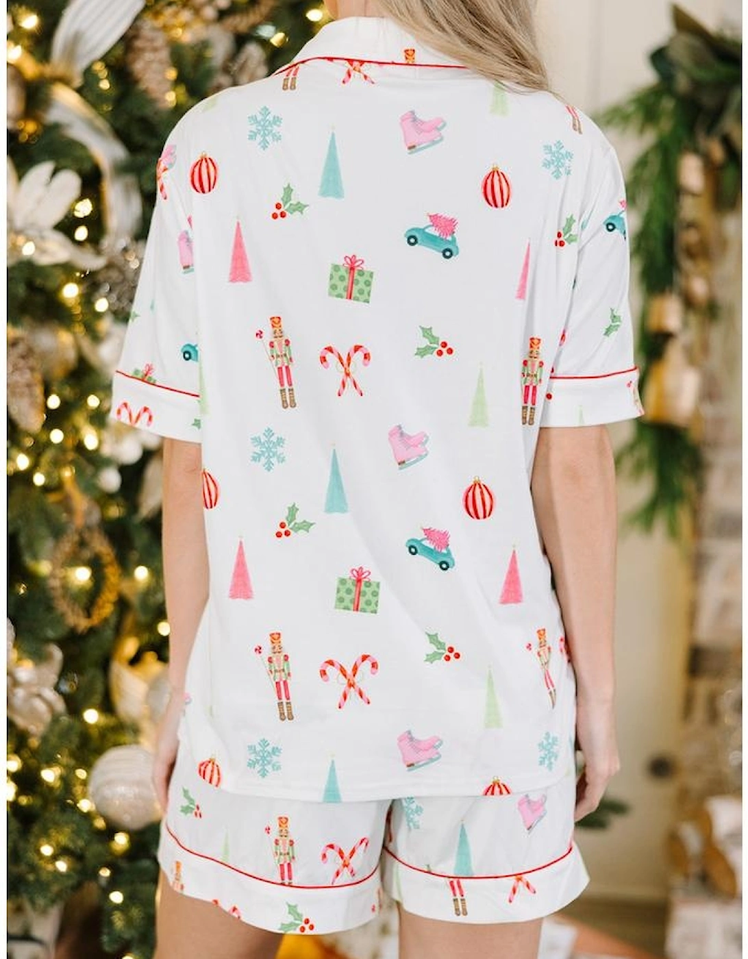 White Christmas Print Short Sleeve Shirt and Shorts Pajama Set