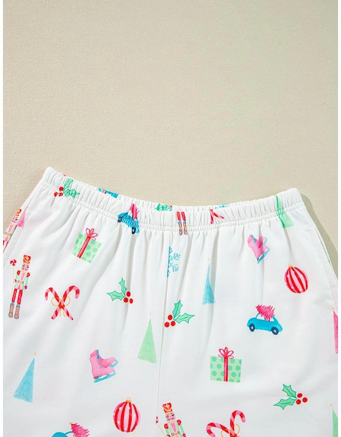 White Christmas Print Short Sleeve Shirt and Shorts Pajama Set