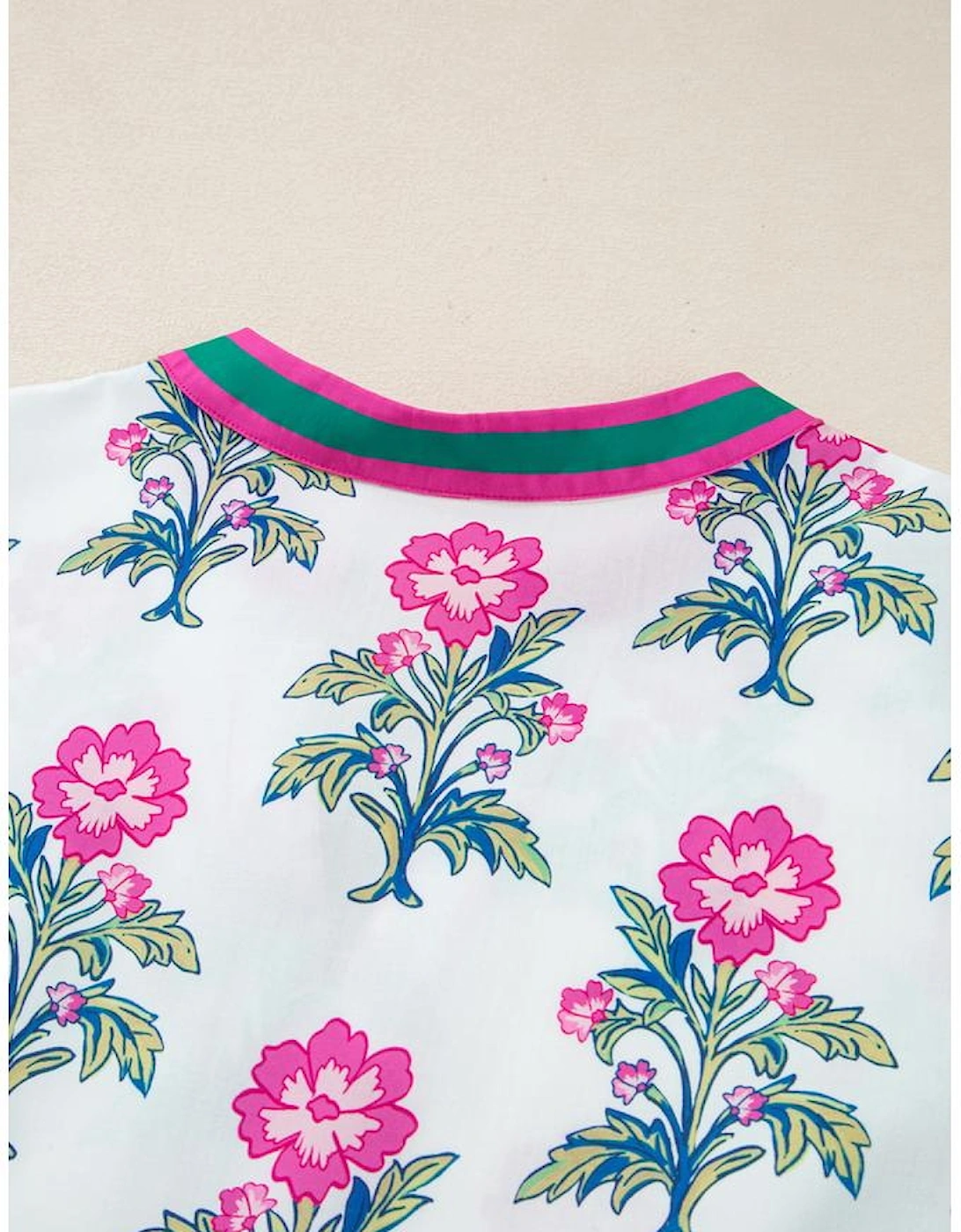 White Allover Print Contrast Split Neckline Short Puff Sleeve Curvy Dress