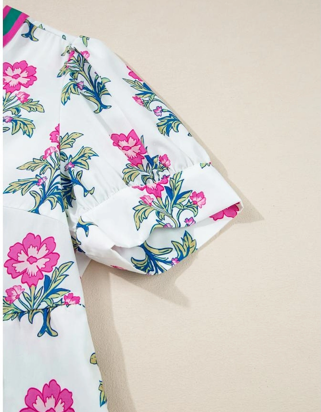 White Allover Print Contrast Split Neckline Short Puff Sleeve Curvy Dress