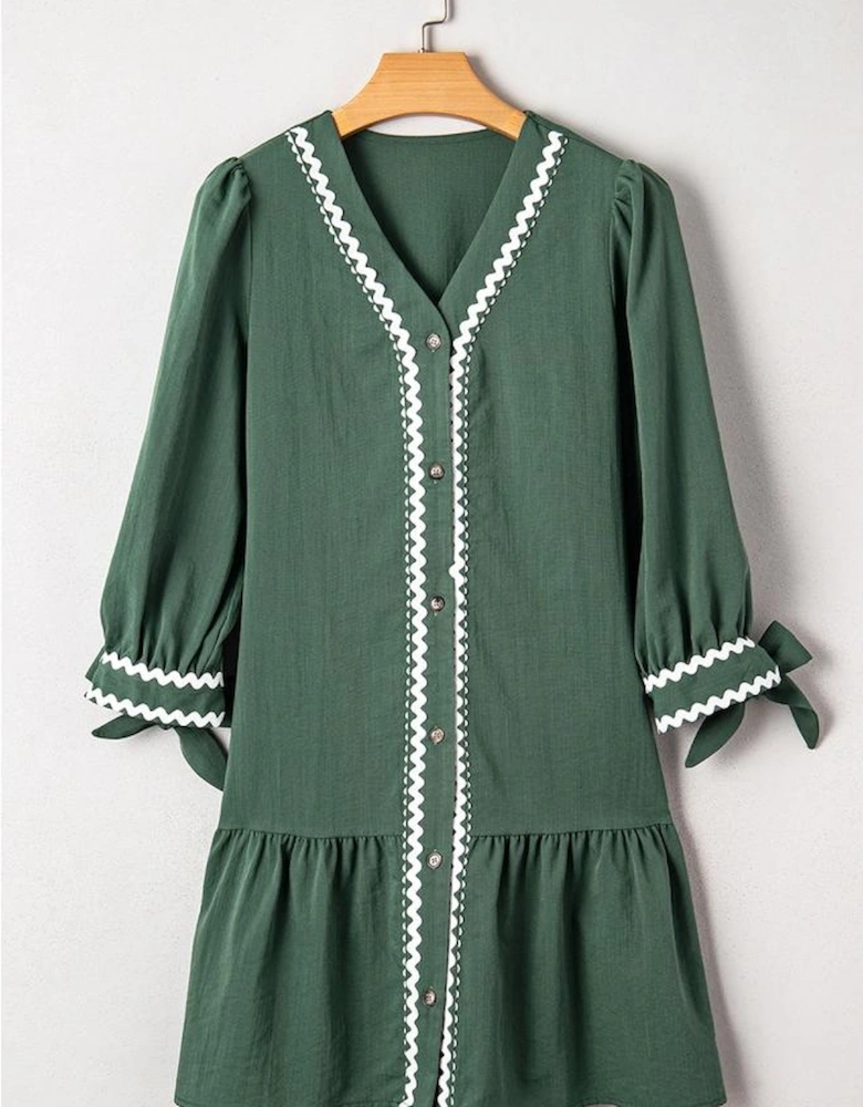 Canton Contrast Ricrac Trim Button V Neck Knotted Bracelet Sleeve Shift Dress