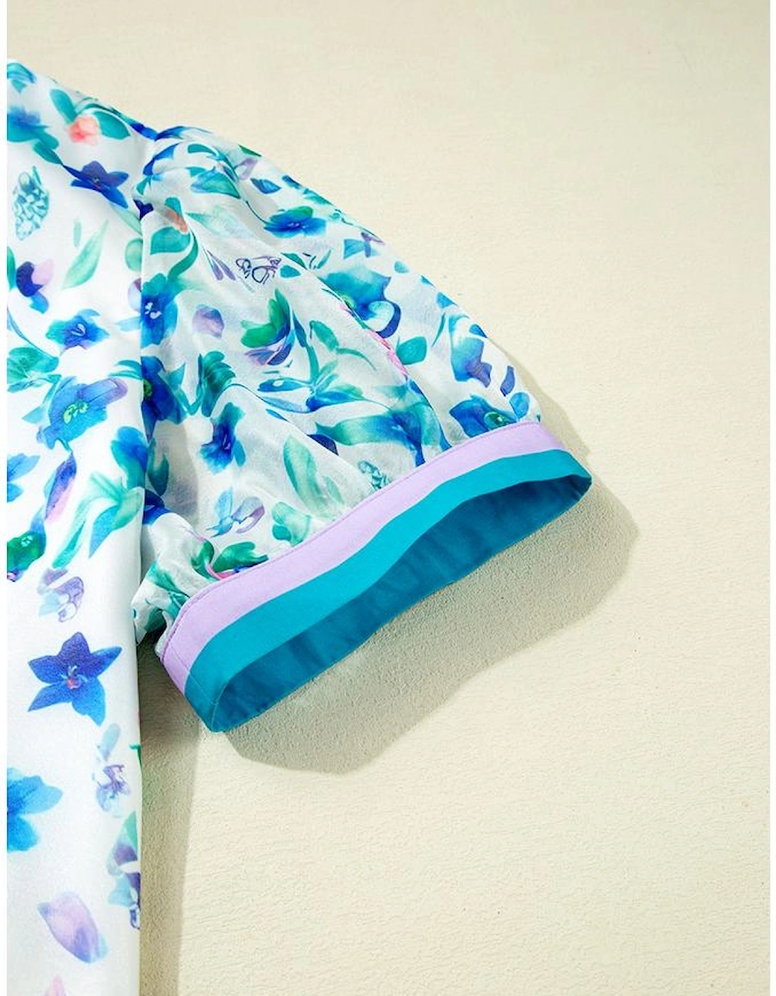 Green Floral Print Colorblock Edge Puff Sleeve Split Neck Plus Size Blouse