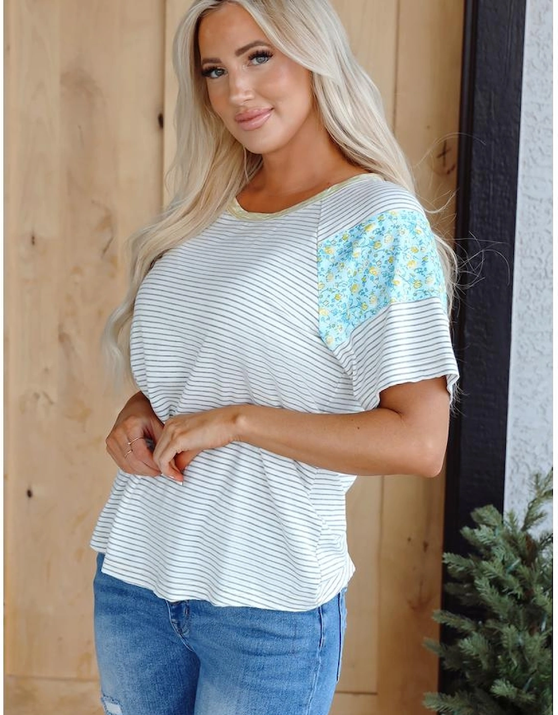 White Stripe Floral Insert Sleeves Contrast Round Neck Tee