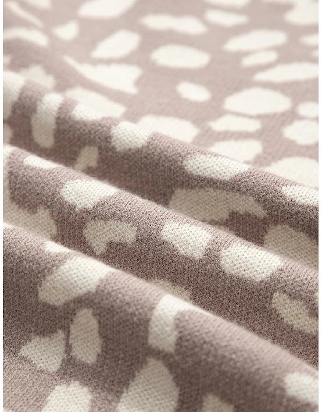 Gray Leopard Spots Pattern Ribbed Trim Drop Shoulder Sweater