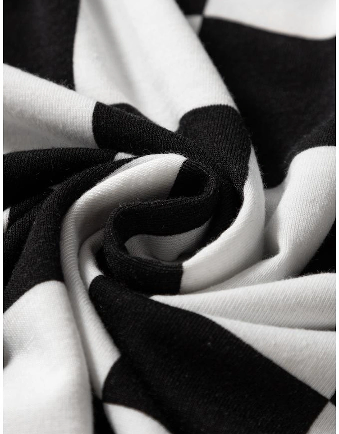 Black Checkered Pattern Tee and Shorts Plus Size Two Piece Set