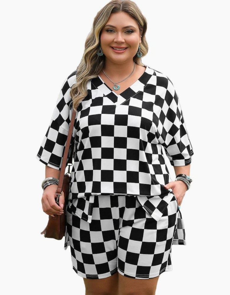 Black Checkered Pattern Tee and Shorts Plus Size Two Piece Set