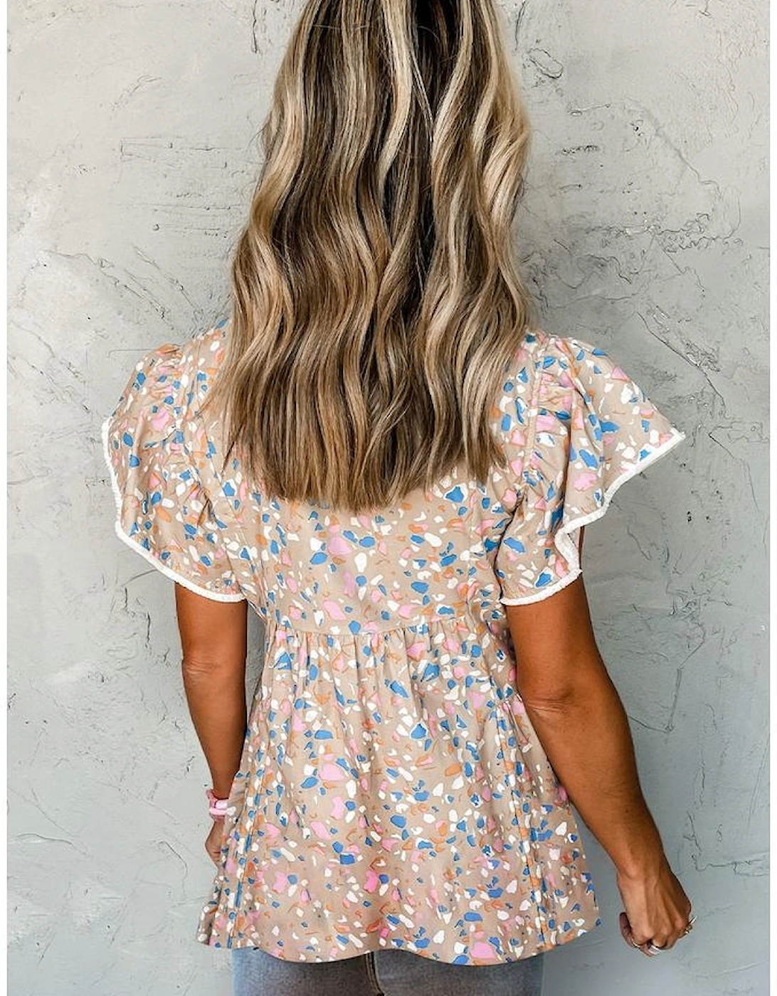 Khaki Crisscross V Neck Ruffle Sleeve Printed Flowy Blouse