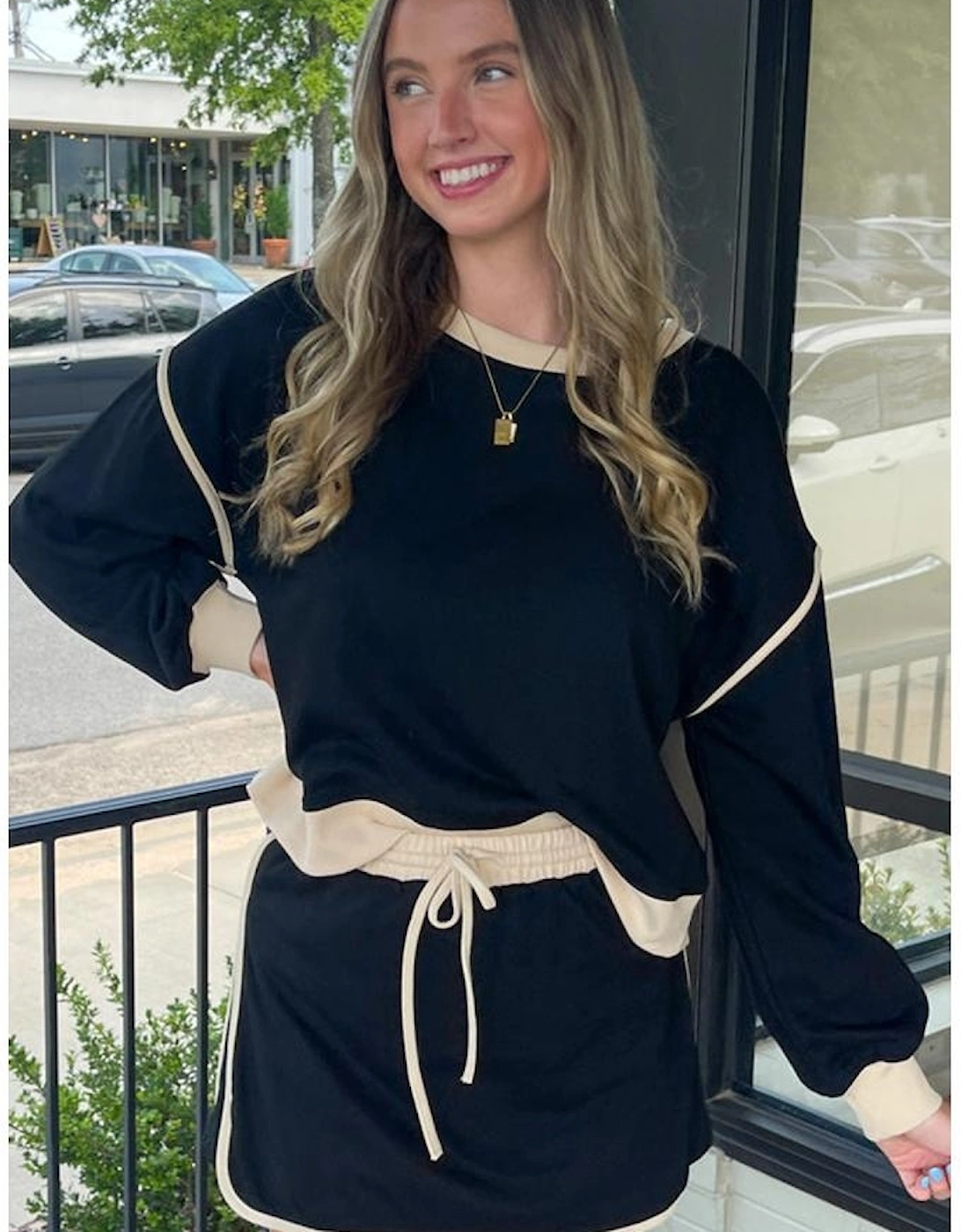Black Color Contrast Loose Pullover and Lace-up Waist Skort Set
