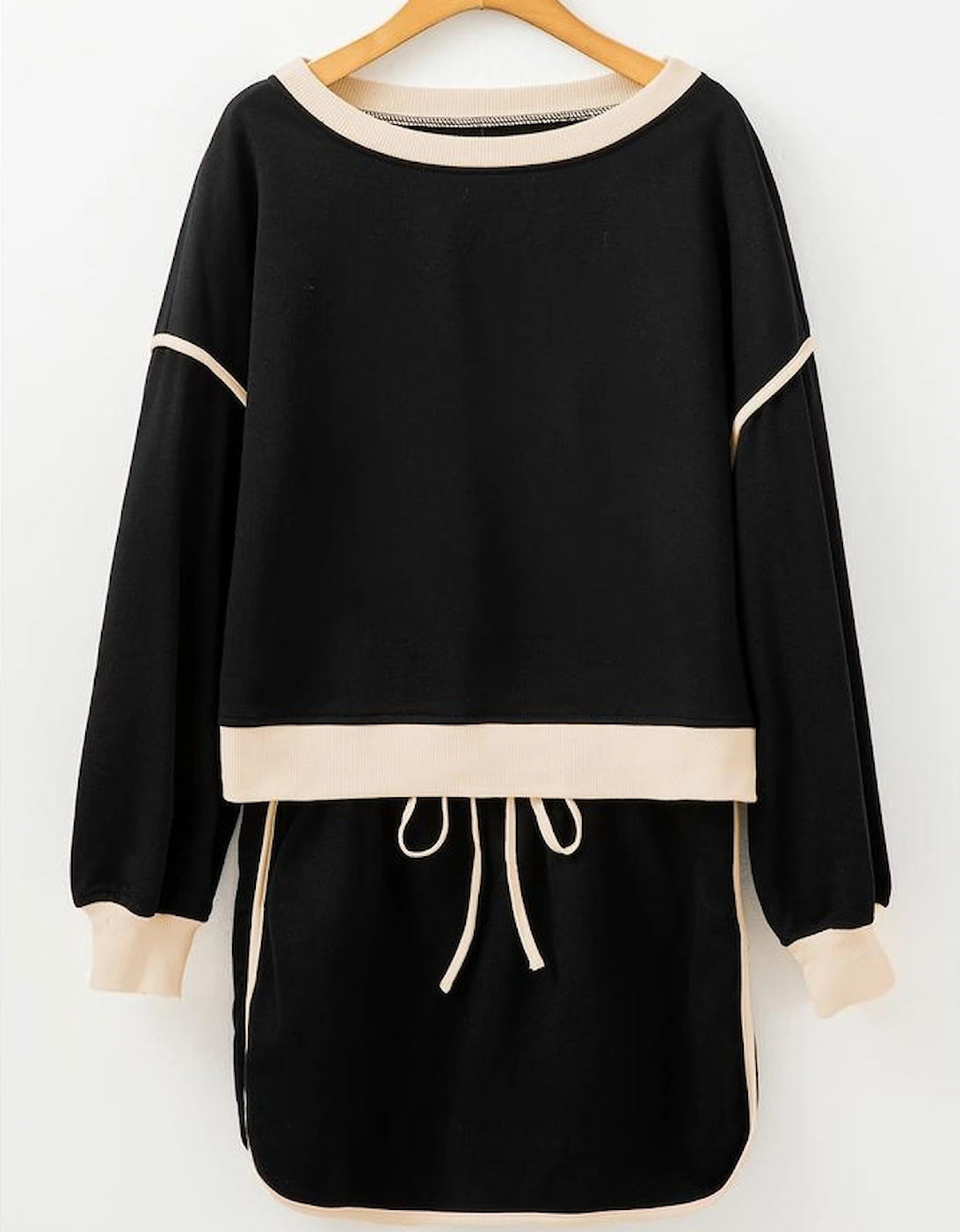 Black Color Contrast Loose Pullover and Lace-up Waist Skort Set