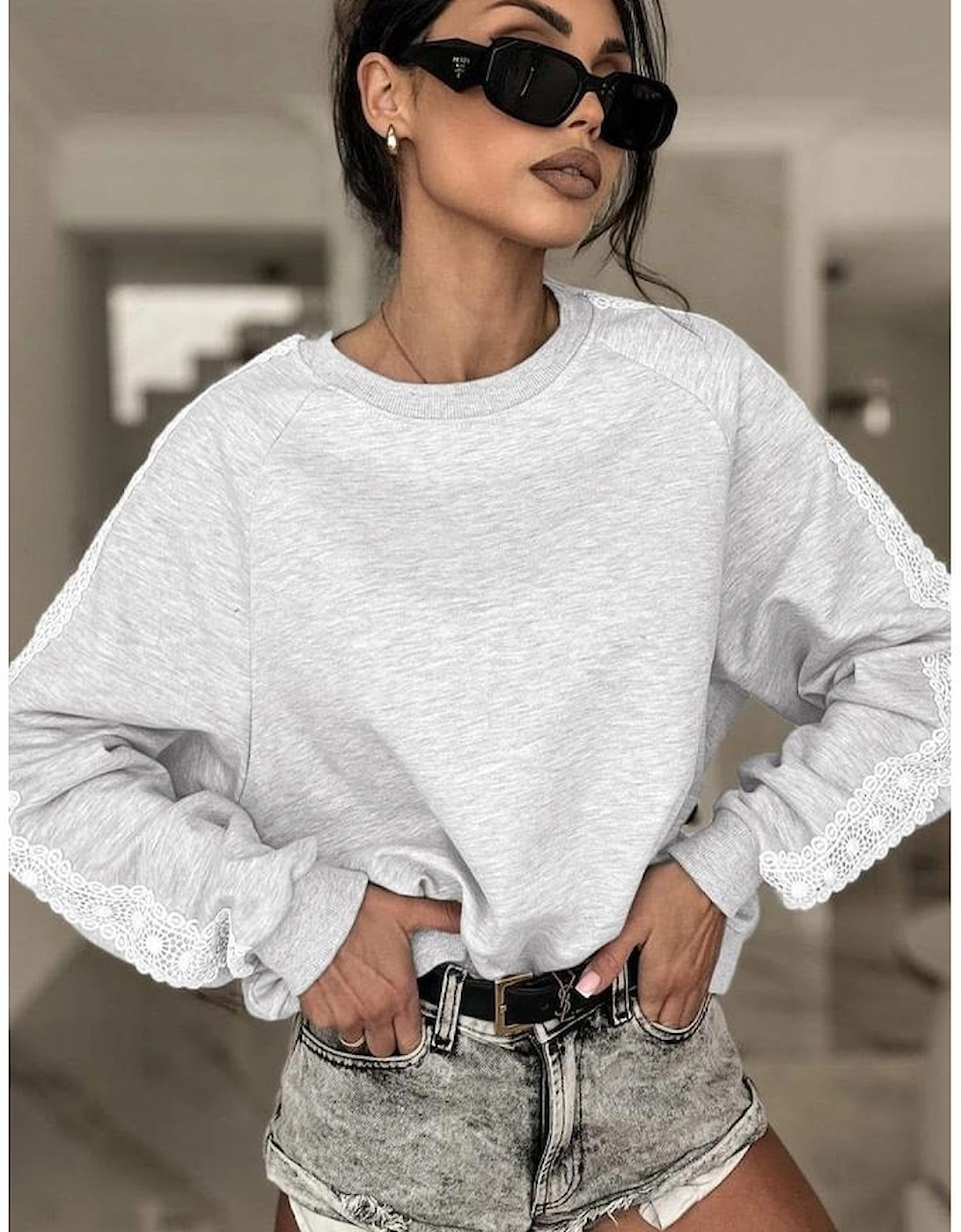 Light Grey Lace Patchwork Raglan Sleeve Crew Neck Sweatshirt