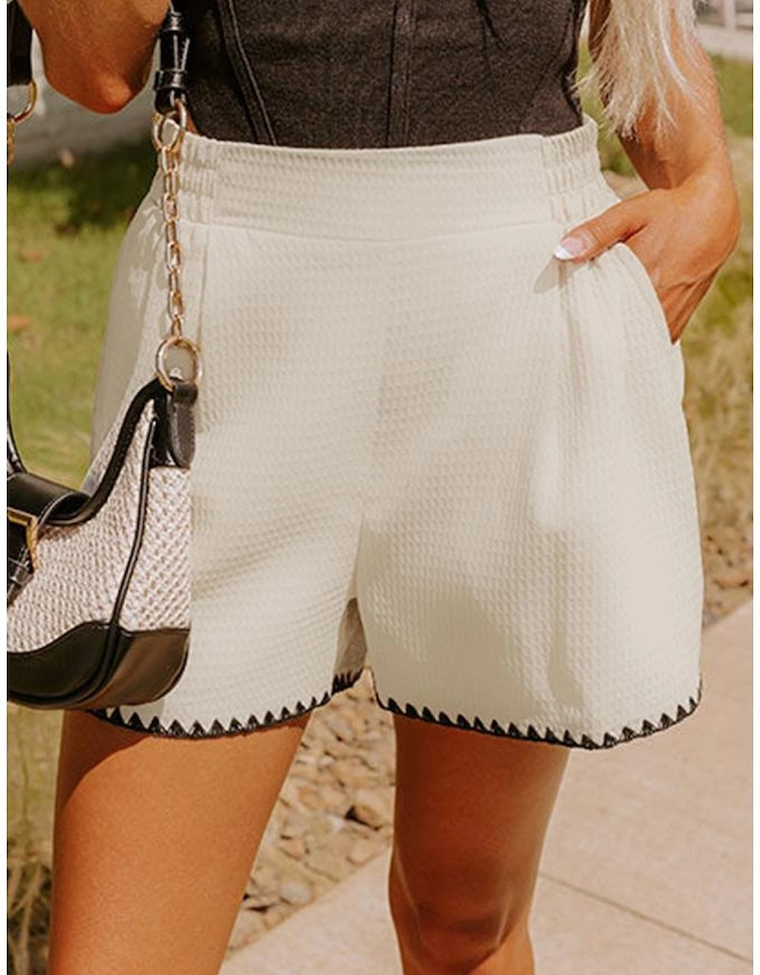 White Waffle Texture Contrast Ricrac Hemline Casual Shorts