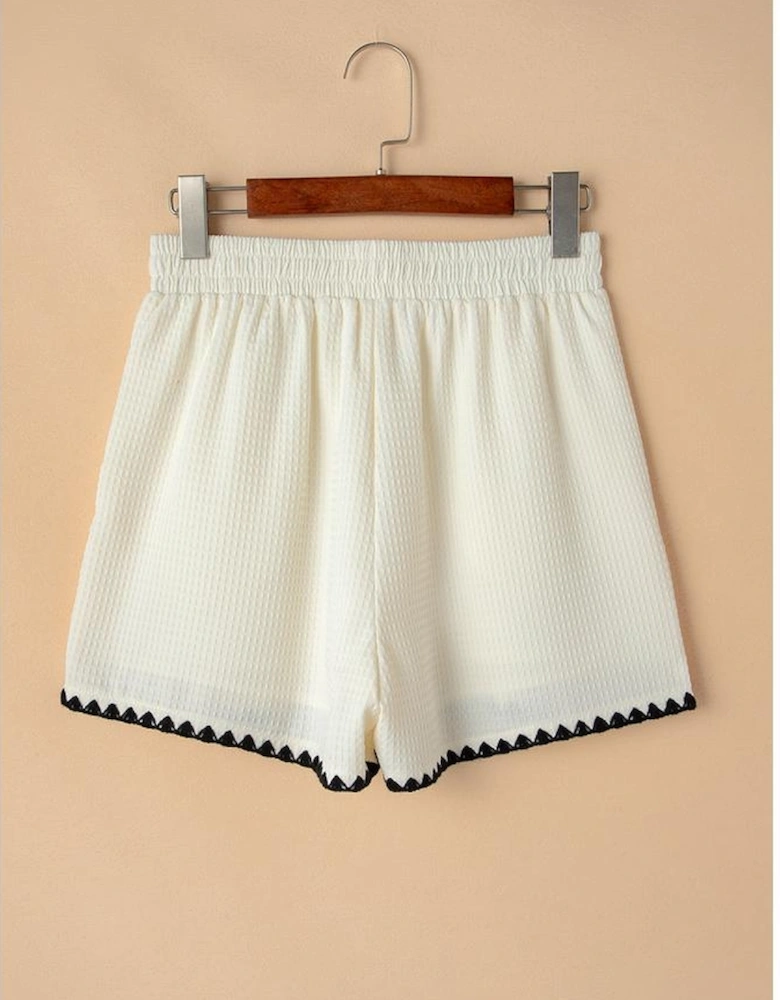 White Waffle Texture Contrast Ricrac Hemline Casual Shorts